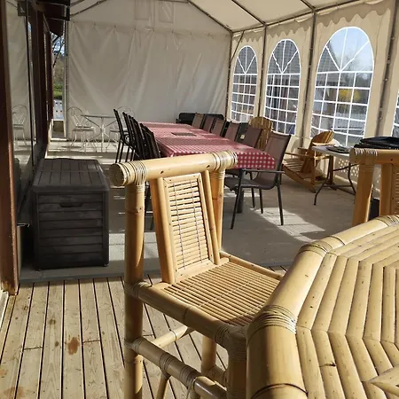 O'gite Bleu Pour 14 Personnes بيت للعطل