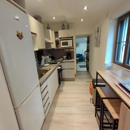 O'gite Bleu Pour 14 Personnes Huille-Lezigne