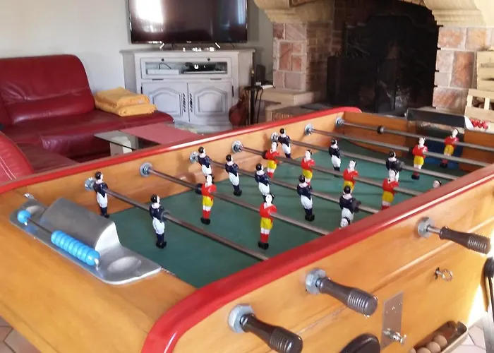 Nyaraló O'gite Bleu Pour 14 Personnes Huille-Lezigne